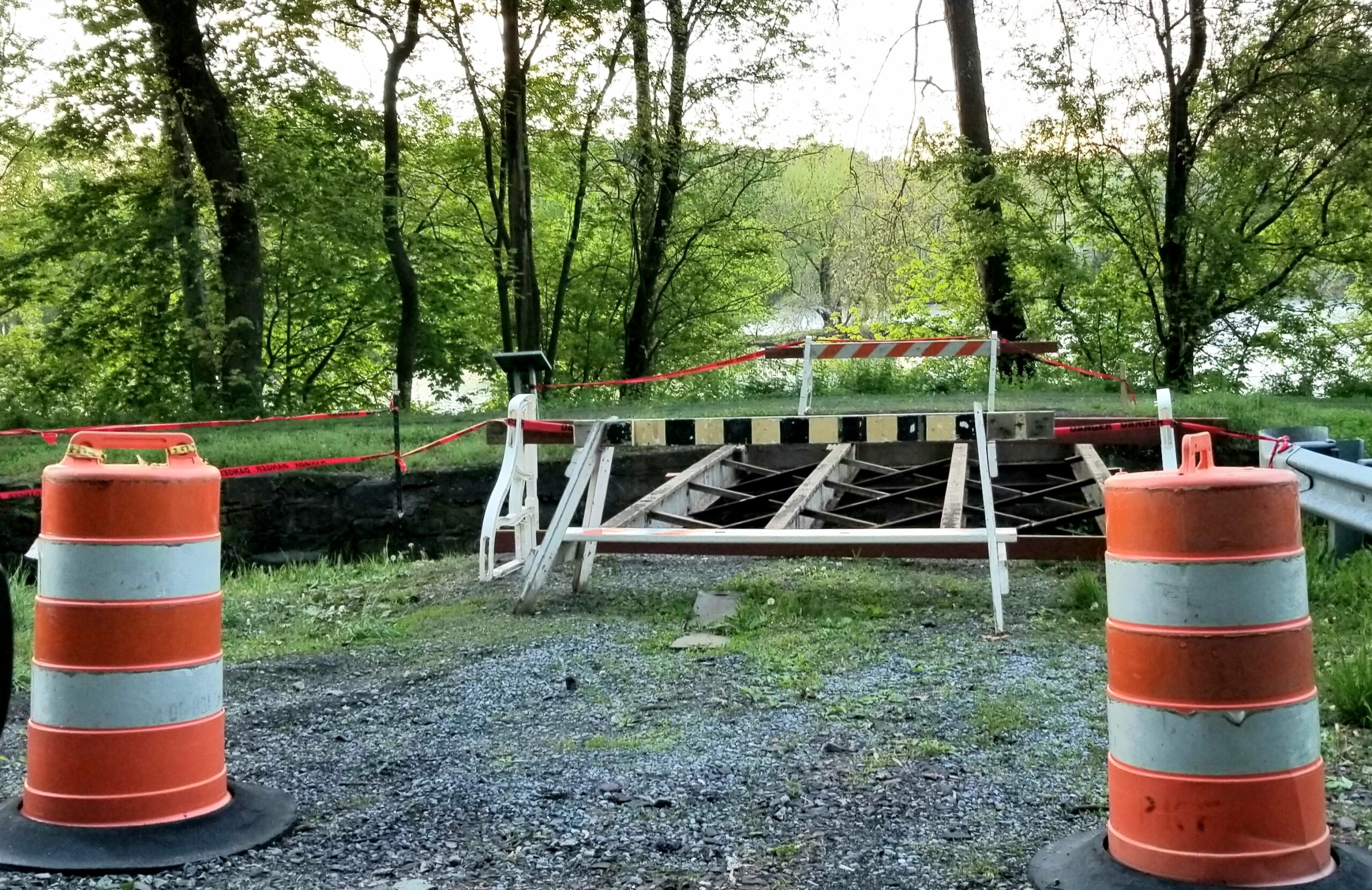 Trail Footbridge Closed Delaware D & L