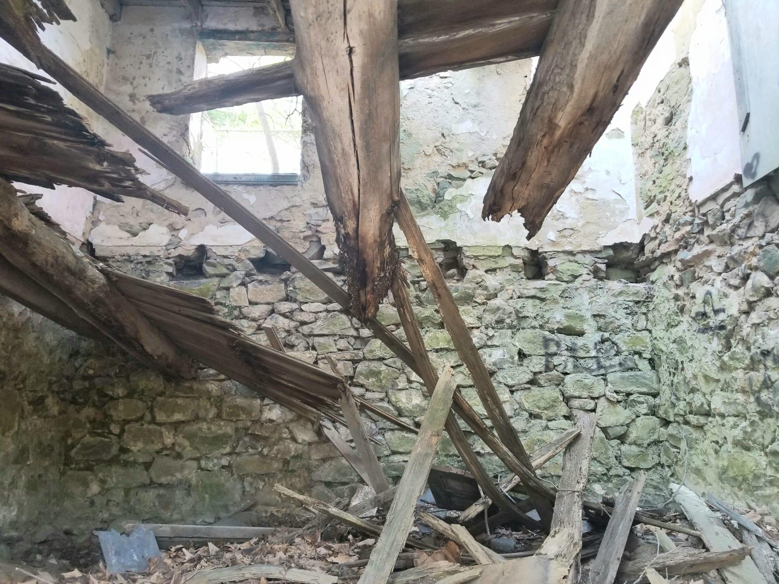 Applebutter Road Building Ruin History