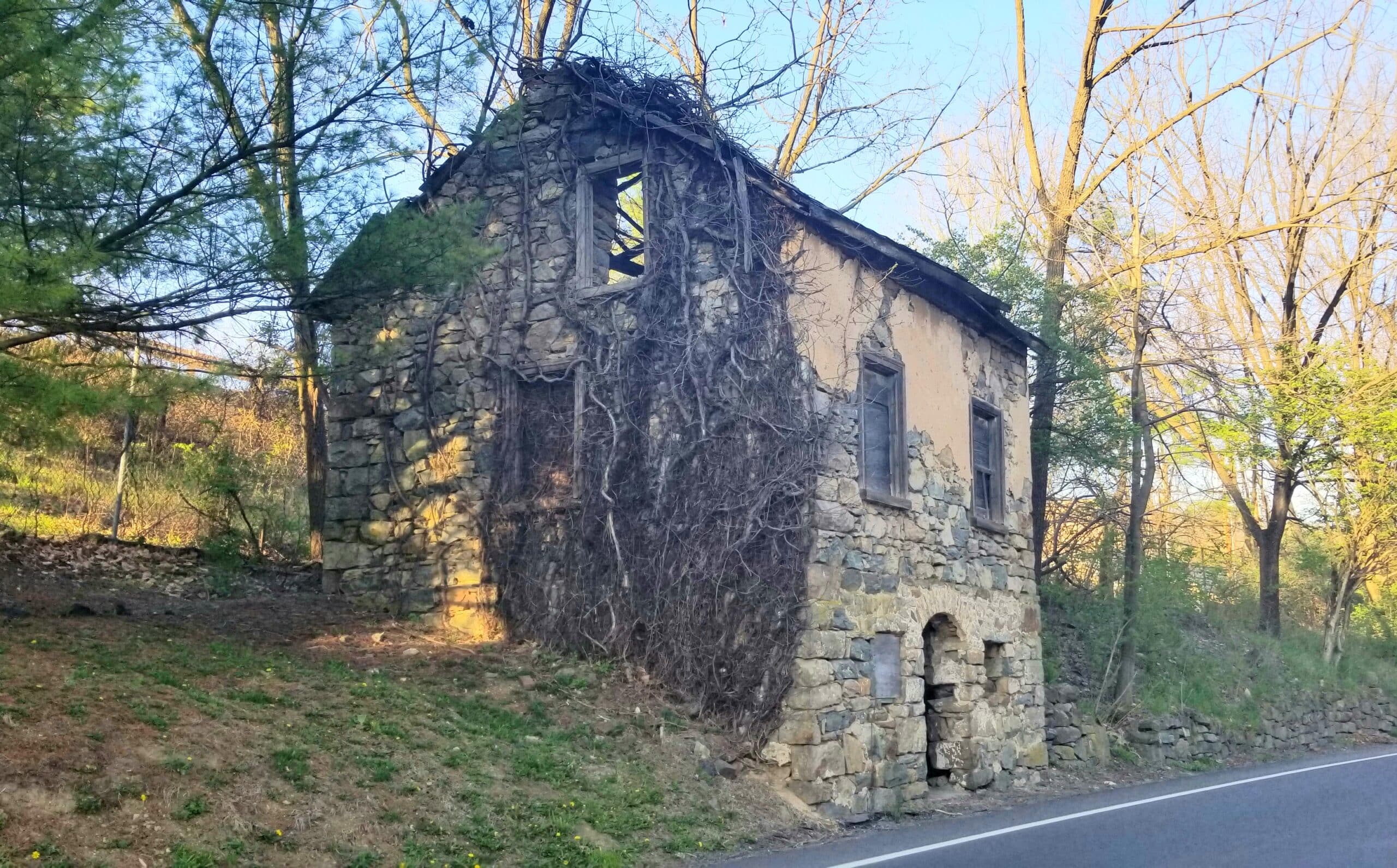 Building Lower Saucon Applebutter Road