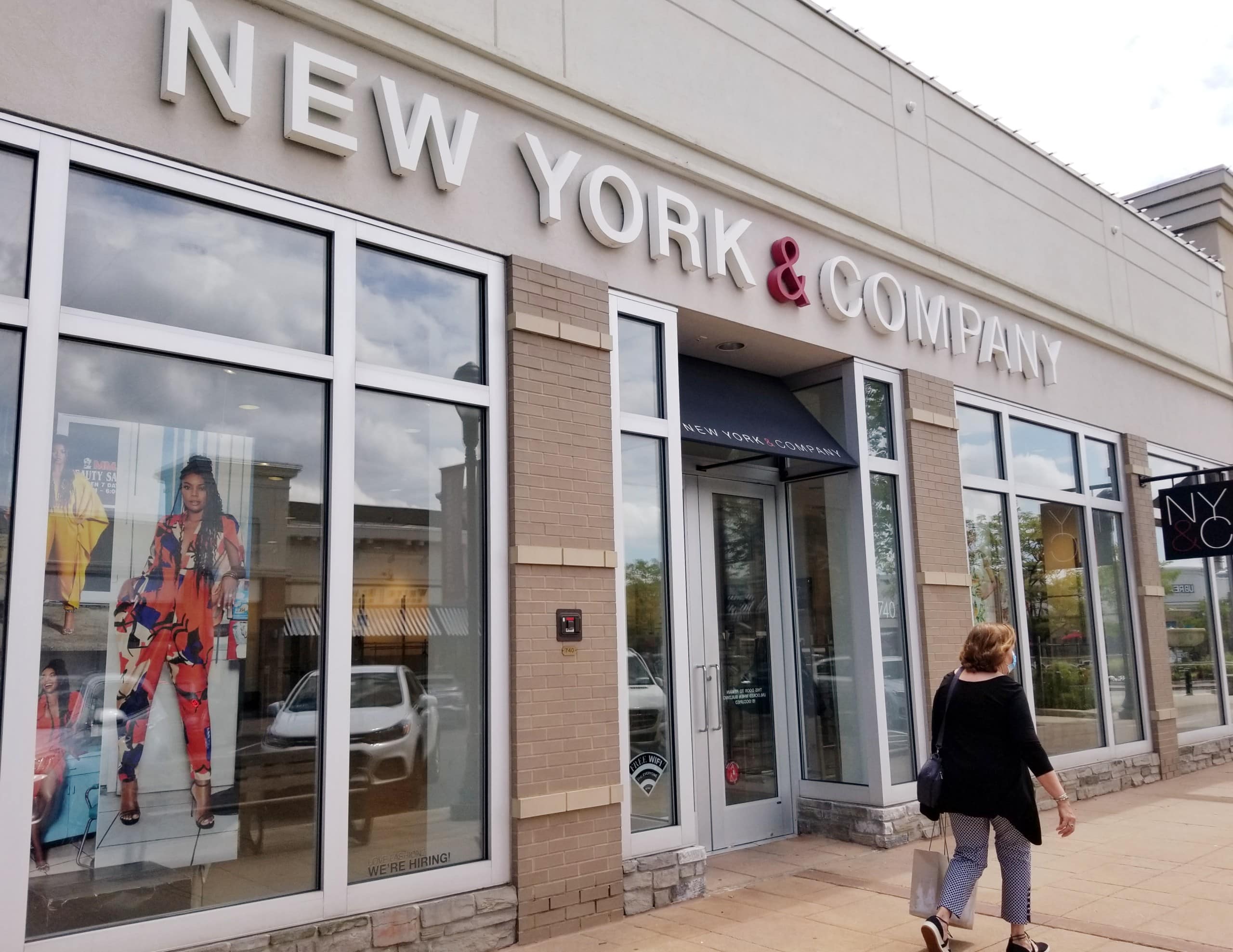 Promenade Shops New York and Company