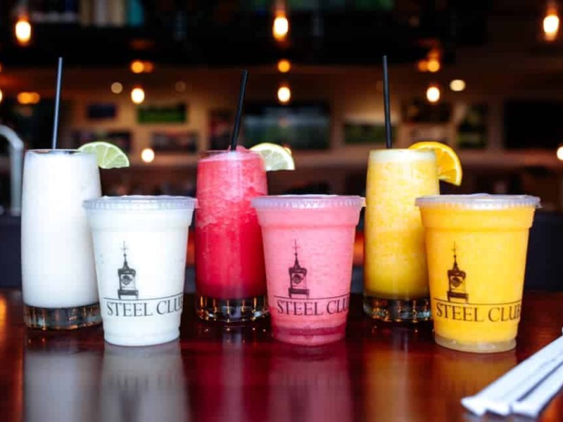 Steel Club cocktails to go