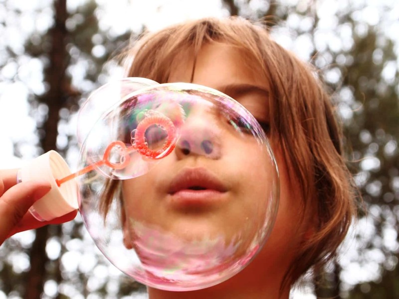 soap bubbles kids coronavirus home