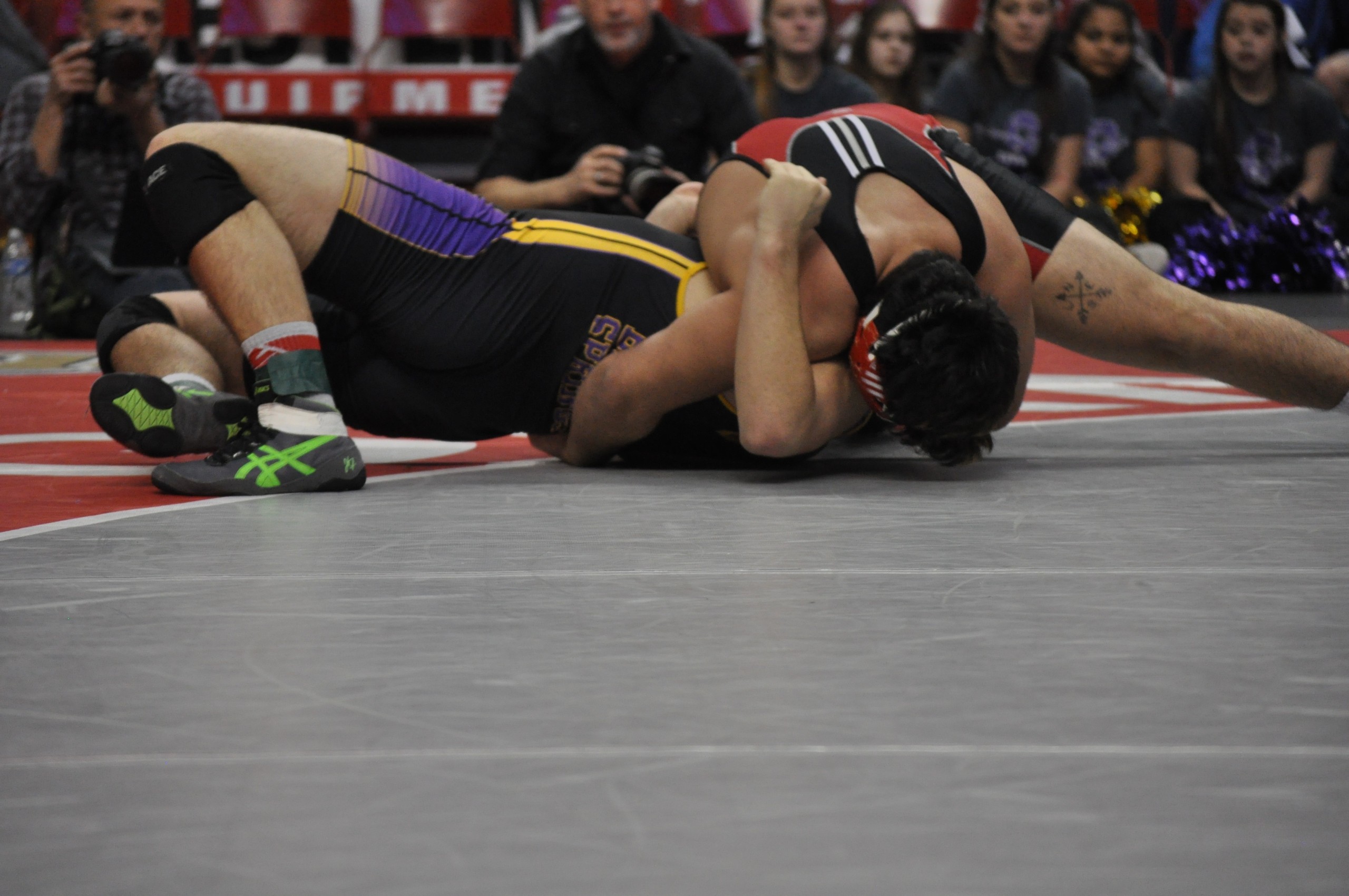 Devin Fontanez pins his Bubbler in :54