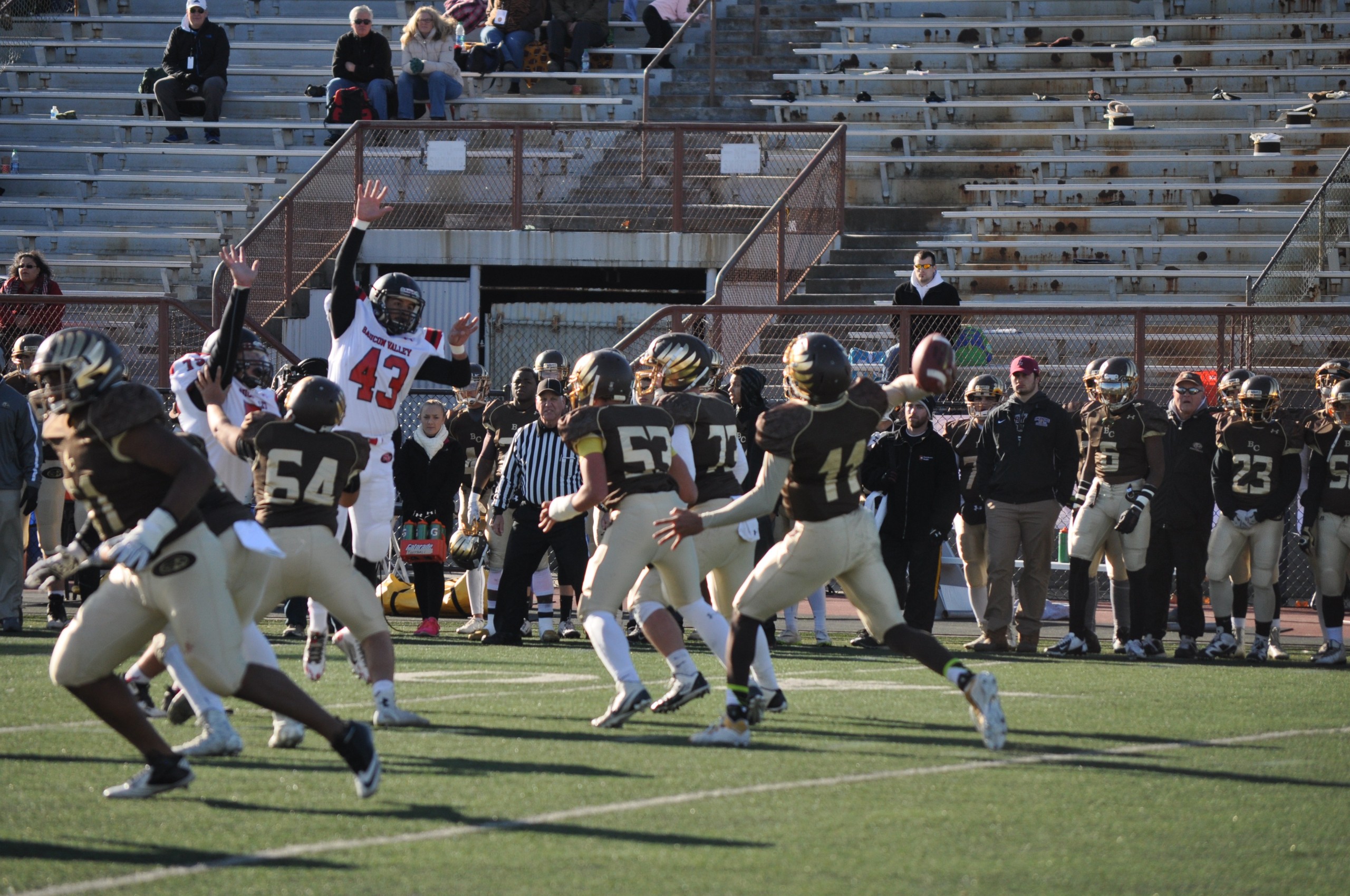 Spigner trying to connect with his receivers