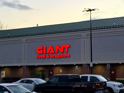 Giant Hellertown Holiday Hours 2025