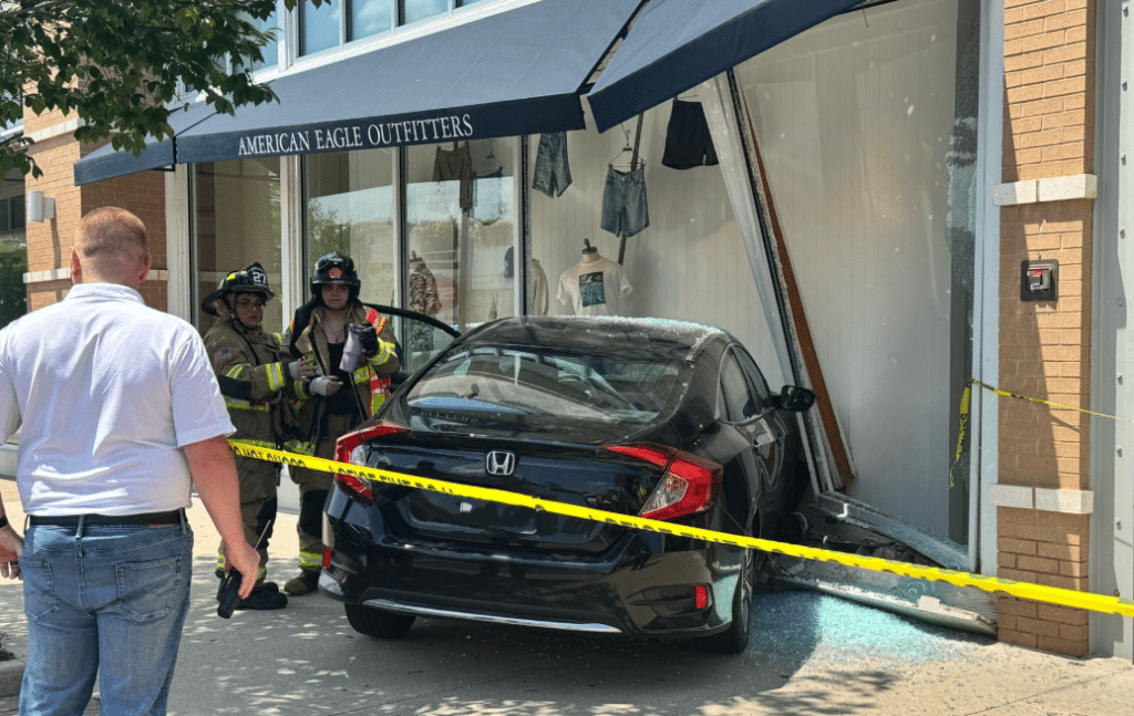 Promenade Car Vs. Building