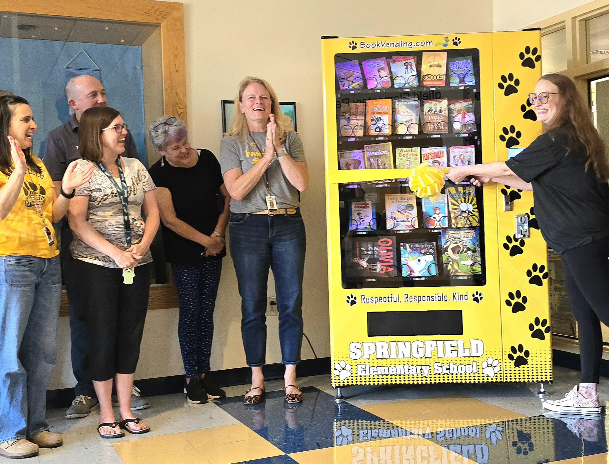 Springfield Elementary School Palisades Book Vending Machine