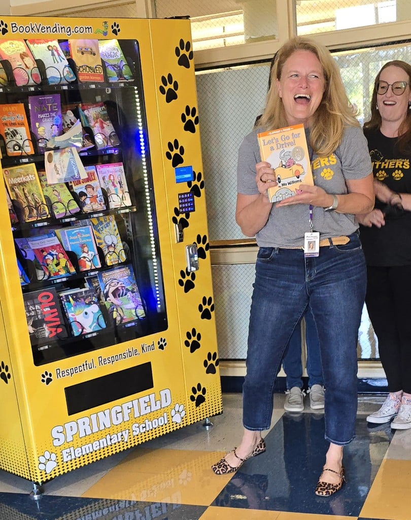 Springfield Elementary School Palisades Book Vending Machine