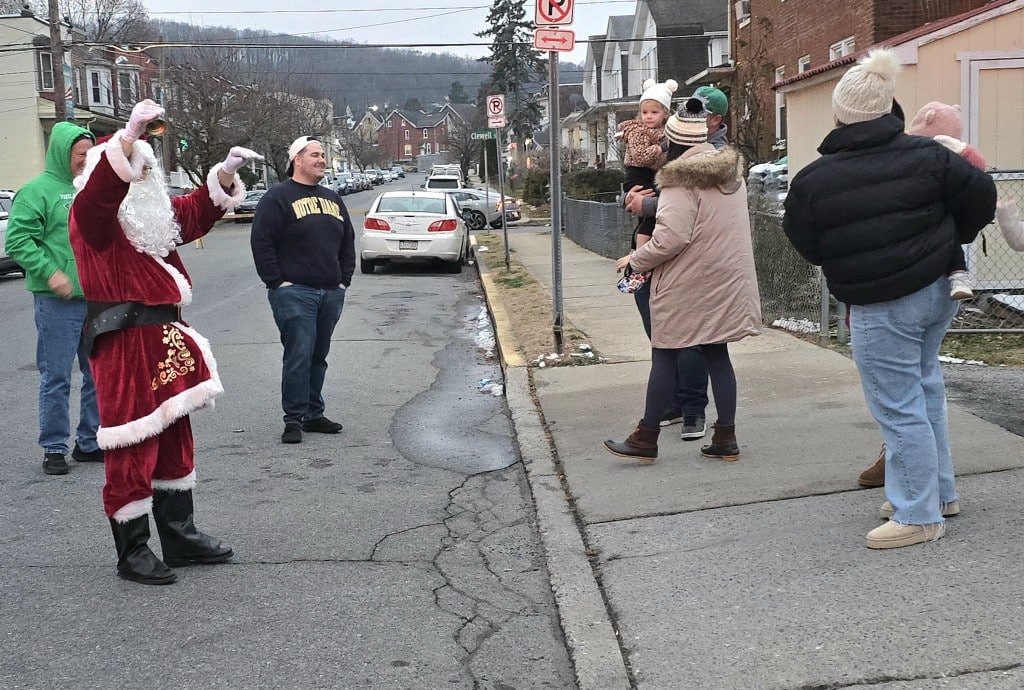 Fountain Hill Tree Lighting Santa