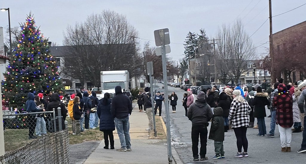 Fountain Hill Tree Lighting Santa
