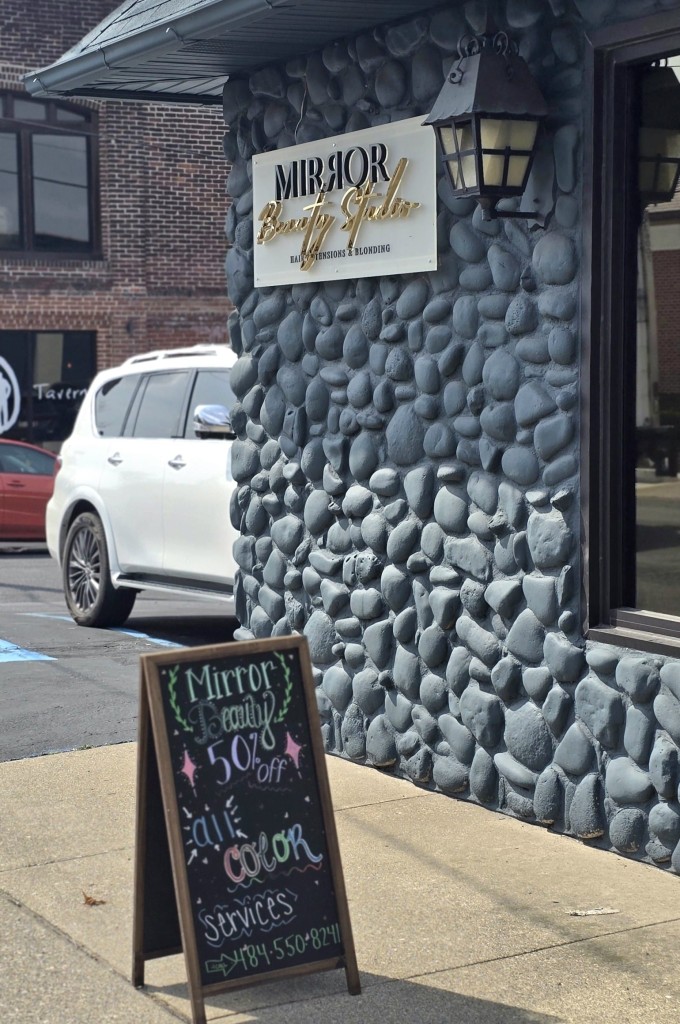 Mirror Beauty Studio